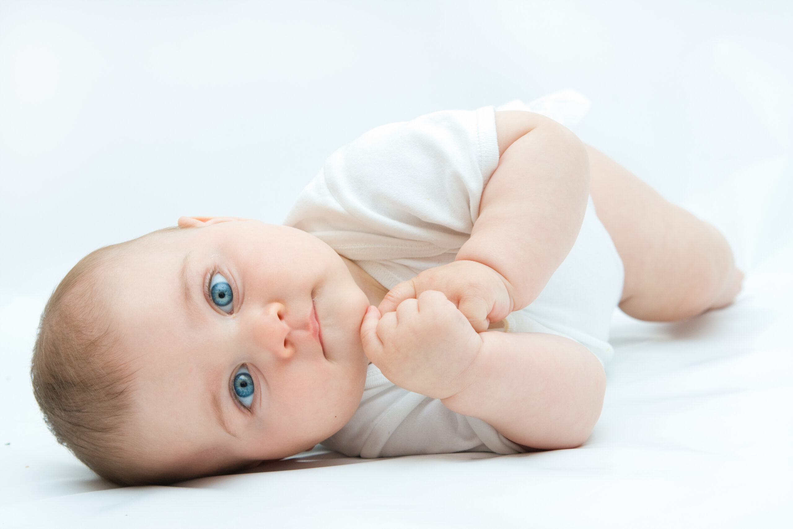 Your Survival Guide to New-born Care: What to Expect in the First 4 Weeks